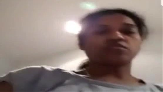 Desi aunty boob show